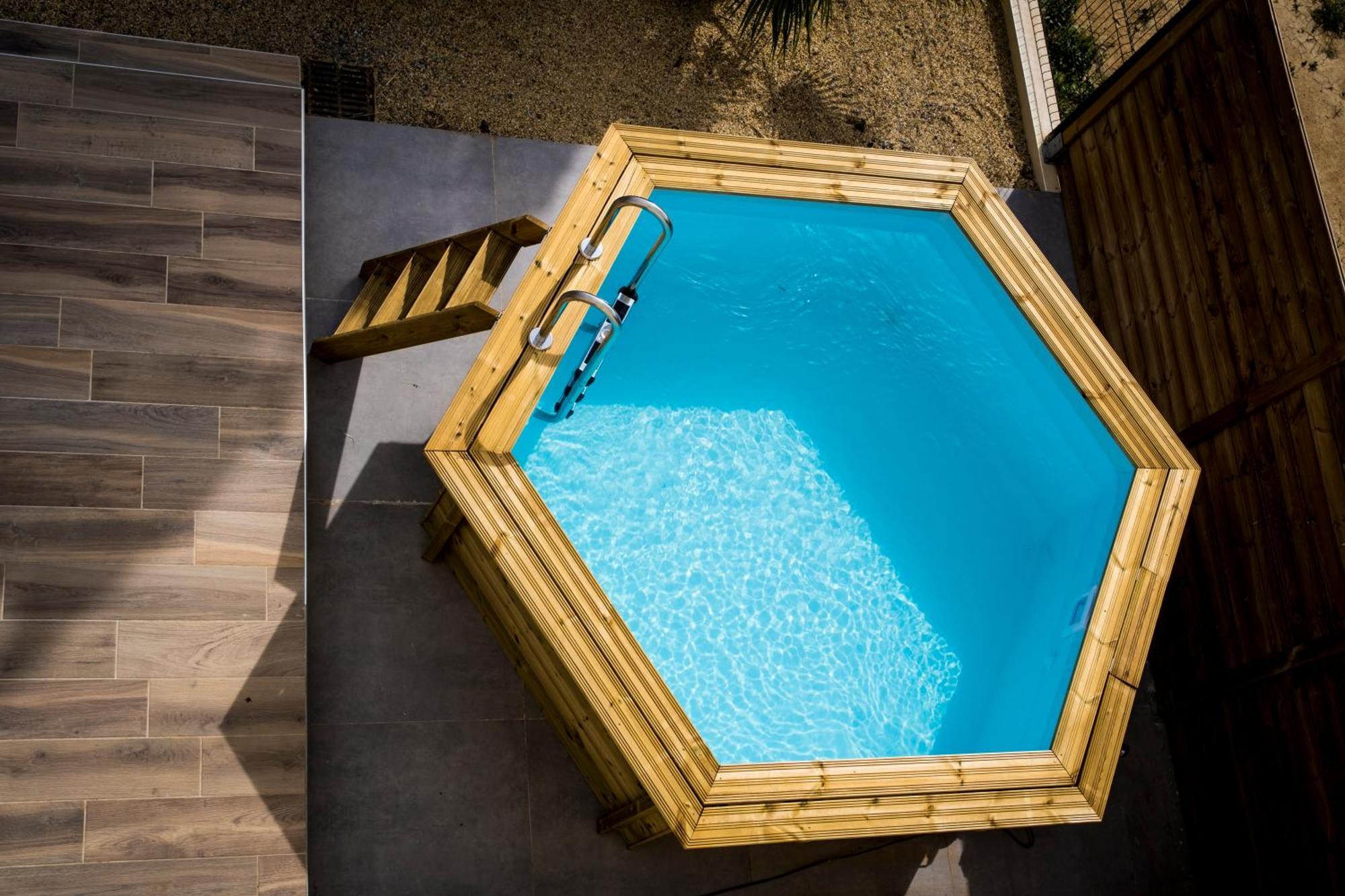Domaine De Merins, 10 Couchages Avec Piscine, Face A La Riviere, A 4Km De La Plage Fleury  Esterno foto